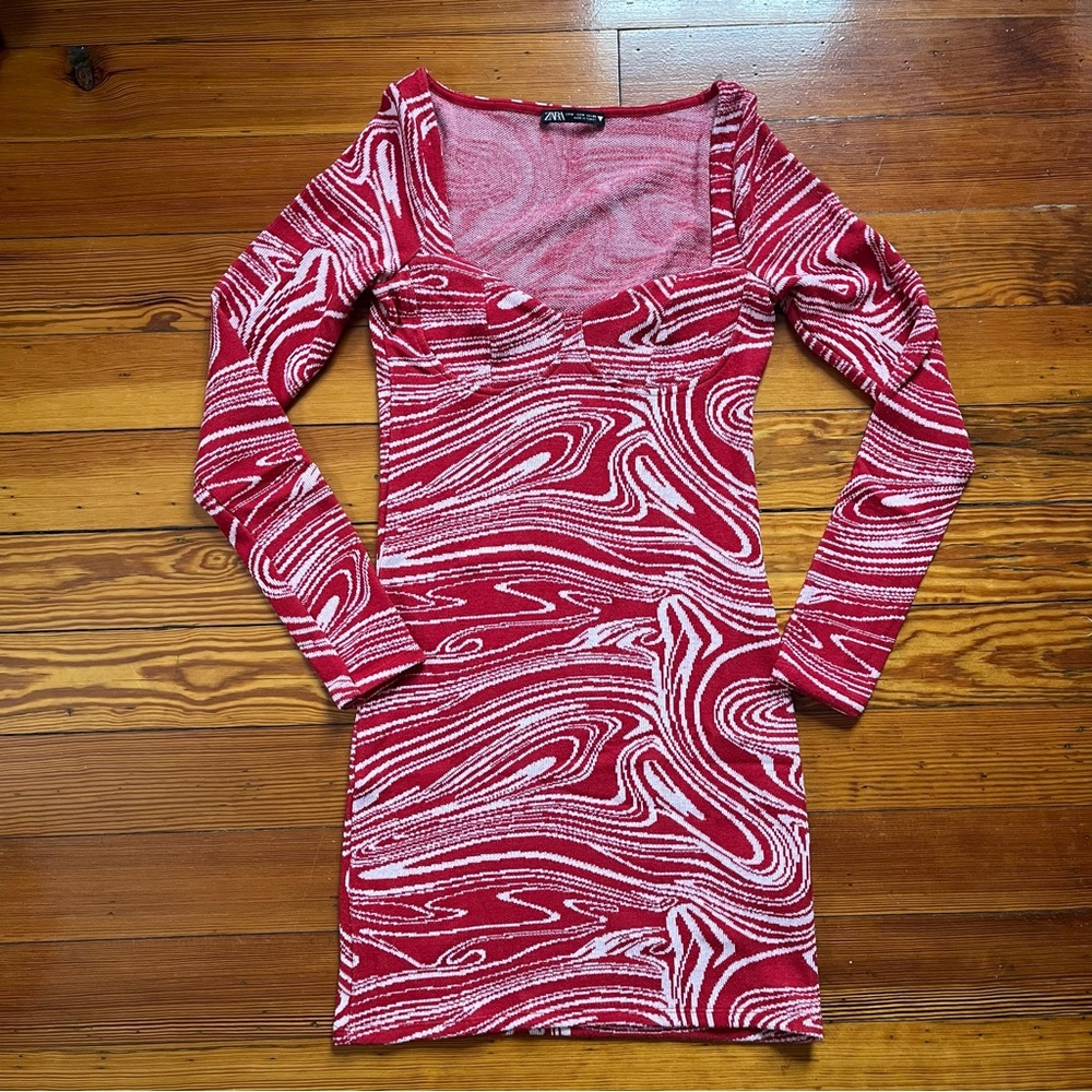Zara Red and White Swirl Long Sleeve Dress